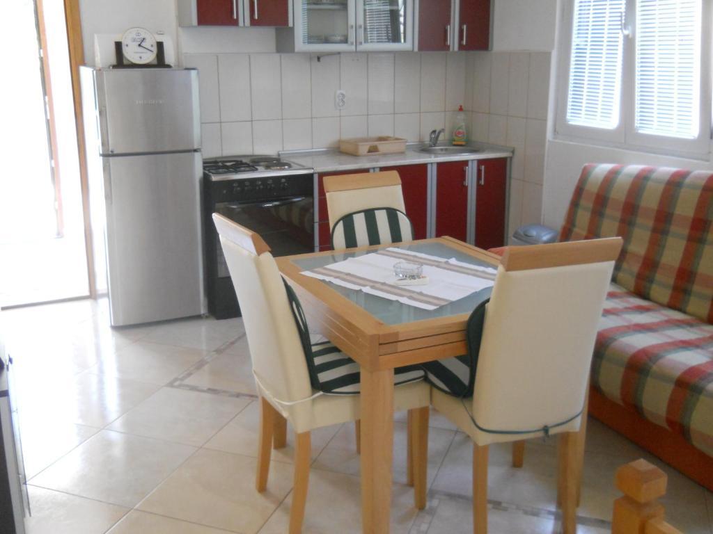Apartments Ognjenovic Risan Phòng bức ảnh